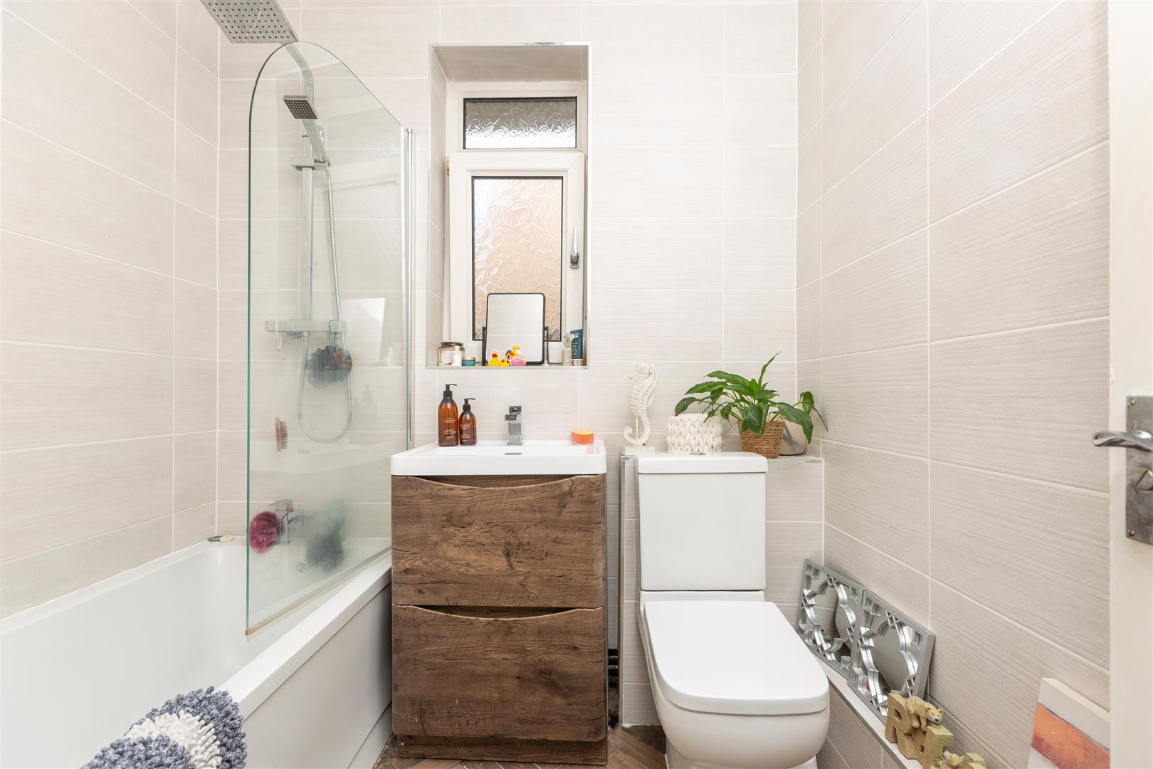 Parklands View, Sketty, Swansea, SA2 8LT